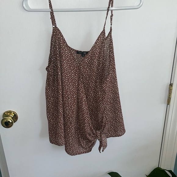 Faux wrap top - Picture 2 of 8